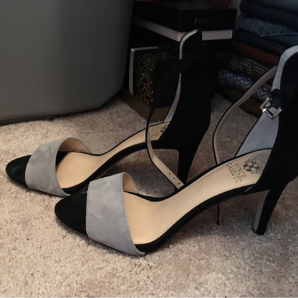 High heels - Picture 2 of 5